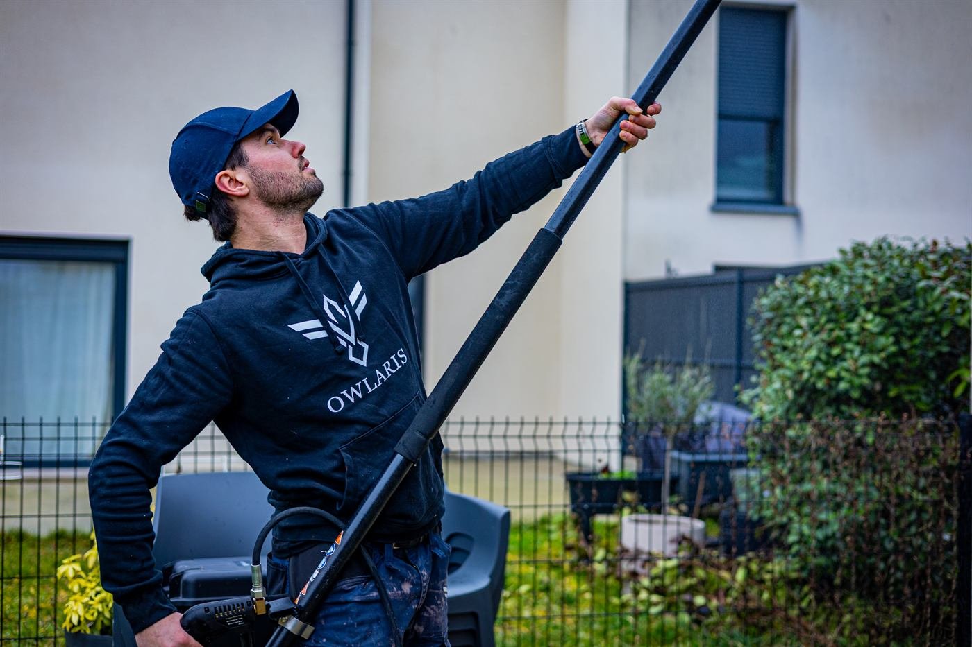 Nettoyage d’une façade à la perche par Maison Owlaris
